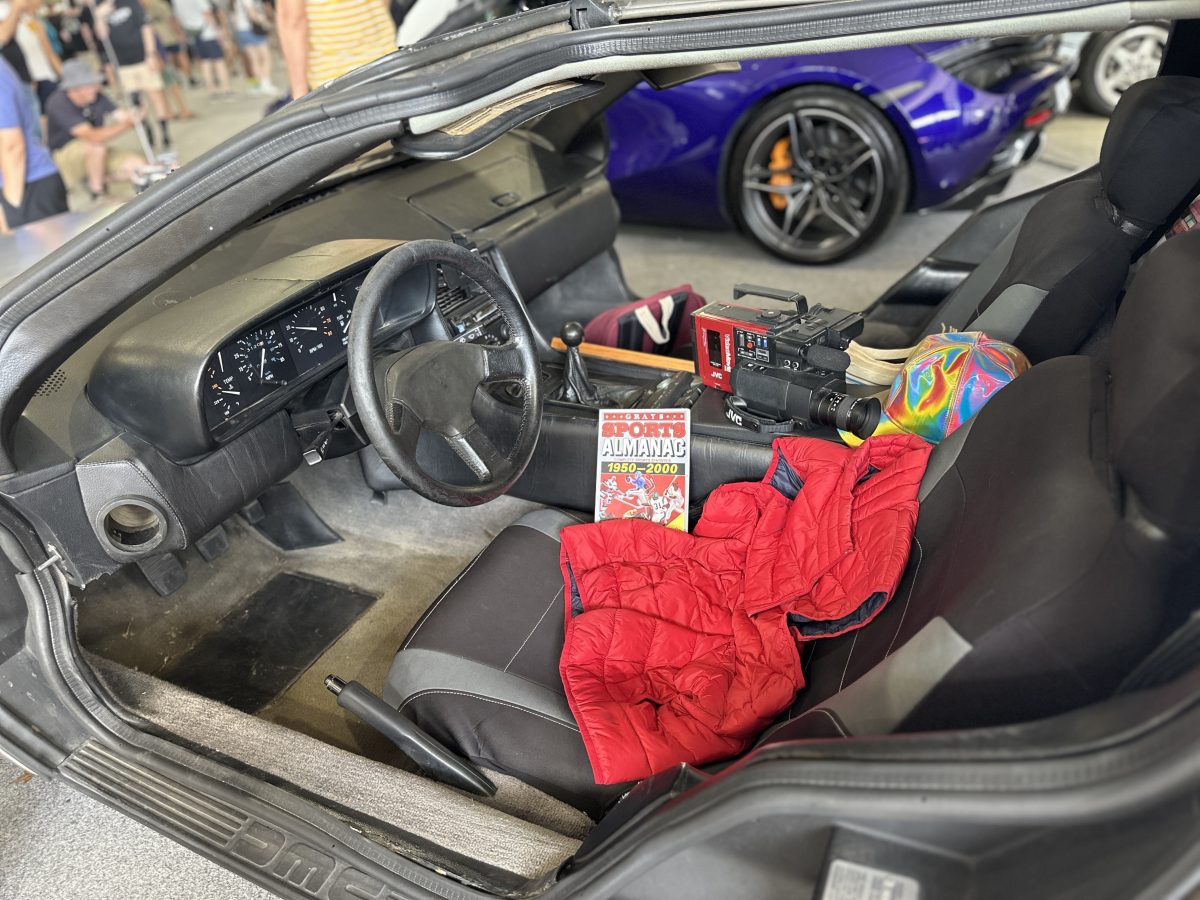 DeLorean interior