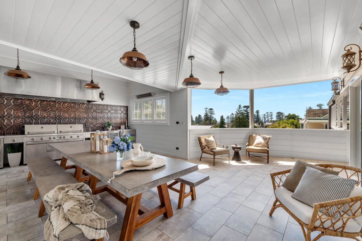 Outdoor entertaining space at 74 Shoalhaven Street in Kiama 