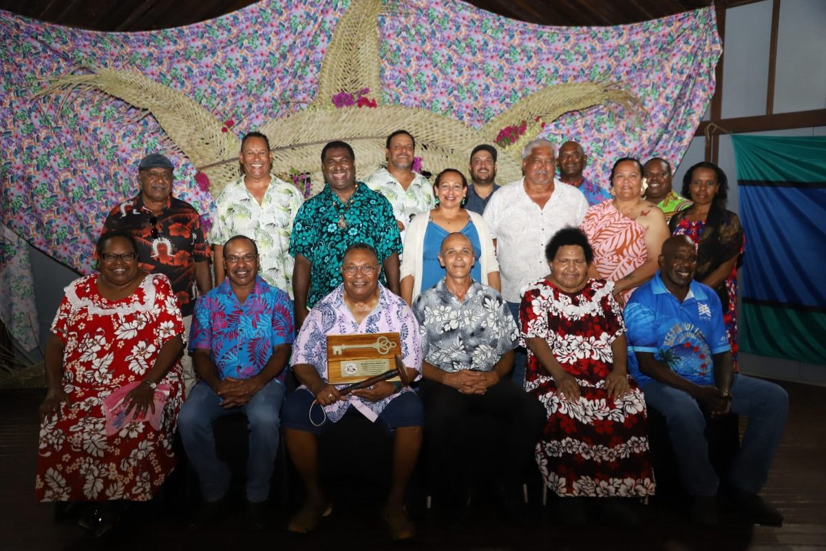 Napau Pedro Stephen presented with Key to the City by Torres Shire Council