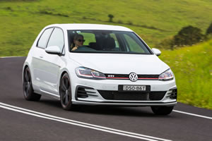 2018 Volkswagen Golf GTI versus 2018 Hyundai i30 N Review