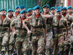 ITALY: Military conscription favoured