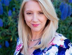 Sorry picture: Why saying sorry won’t help women break the glass ceiling