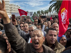 TUNISIA: PS walkout over pay