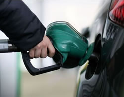 ACCC finds brakes on petrol prices