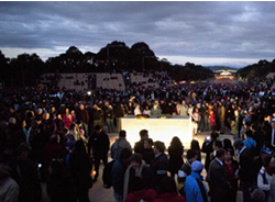 Sign-on invited for Anzac Day buses