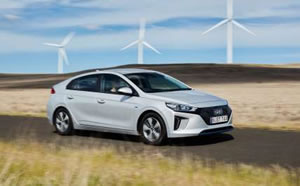 2019 Hyundai Ioniq Plug-in Hybrid Elite – $33,990