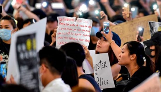 HONG KONG: PS takes side of protesters