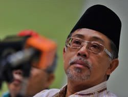 MALAYSIA: PM backtracks on contract plan