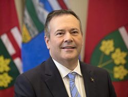 CANADA: PS warned: Thousands of jobs to go