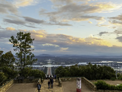 Canberra breaks tourism record