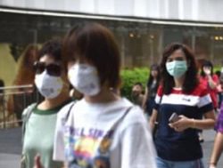 HONG KONG: Schools stay closed in virus battle