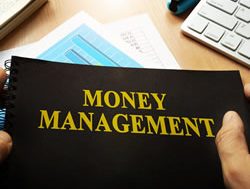 Auditor finds lessons in money management