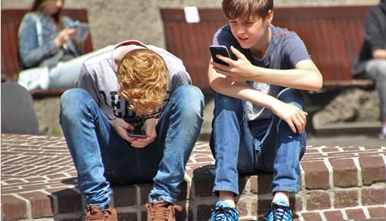 Screen time: Why schools should limit kids’ use of mobile phones