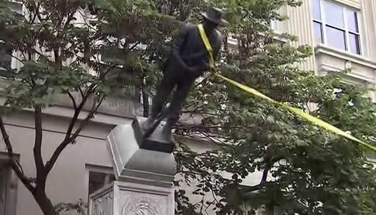 Editing the past: Why do we tear down statues?
