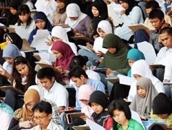 INDONESIA: Two year freeze on intake into PS