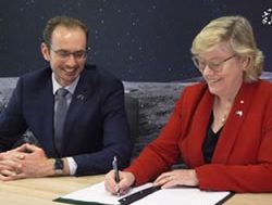 Australia signs up for Moon mission