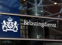 THE NETHERLANDS: Tax staff cleared in benefits probe