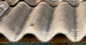 PS warned to keep asbestos on heat