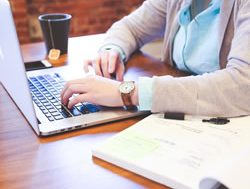 Students connect with online learning tips