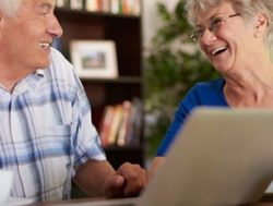 Seniors line up for online learning