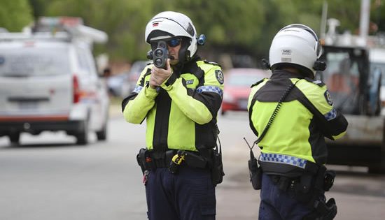 Police go electric to speed up traffic notices