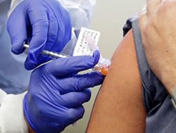 Fourth vaccination for vulnerable in winter