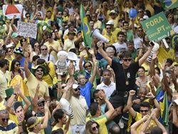 BRAZIL: Pay rise to be offered restive workers