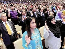 MALAYSIA: Move away from English ‘mistaken’