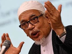 MALAYSIA: PS English row turns political