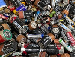 New rechargeable batteries: More sustainable, safer and half the cost