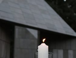 Candlelight vigil recalls fallen Police