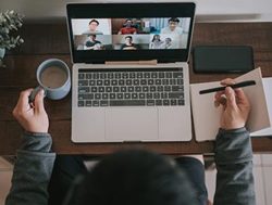 Managing remote workers: Don’t just bet on the metrics