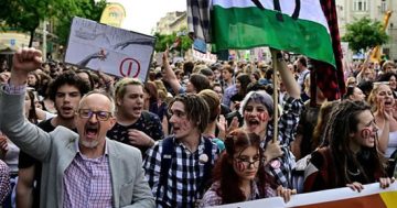 HUNGARY: Rally condemns attack on teachers’ status