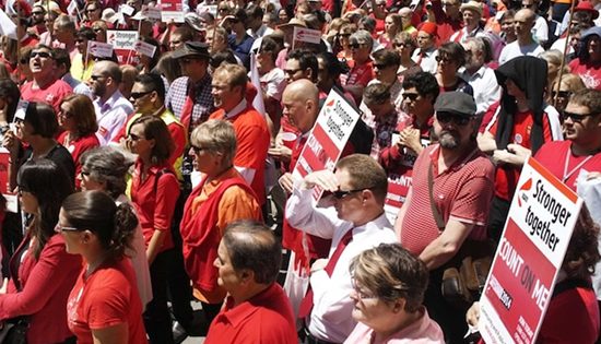 Marching PS unions reject pay offer