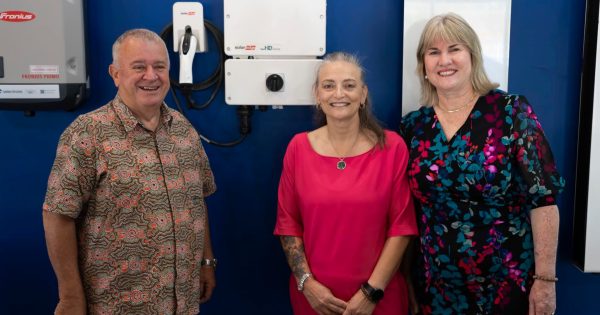 Scheme pushes Northern Territory to the top in taking up solar battery storage