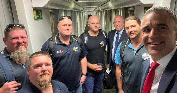 South Australian Premier and shipbuilding workers visit capital to advocate for Adelaide