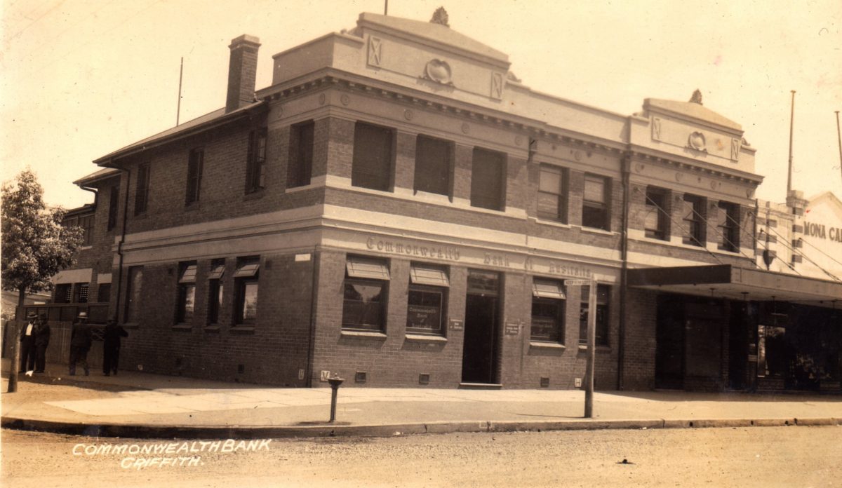 The then government-owned Commonwealth Bank in Griffith in 1920.