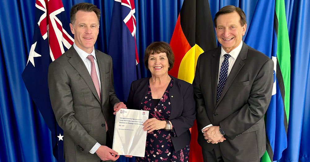 NSW Premier Chris Minns MP, LGNSW President Councillorr Darriea Turley AM and Minister for Local Government Ron Hoenig MP.