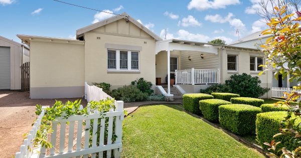 The 'Bakehouse Cottage', a restored 1920s bungalow hits the Gerringong market