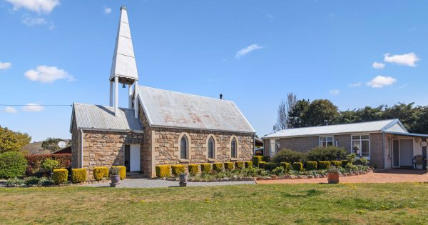 Saint Andrews Lodge brings a rare slice of Adaminaby history to the market