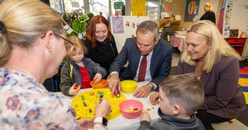WA trials free full-time kindy in move lauded as a boon for education and parents' wallets