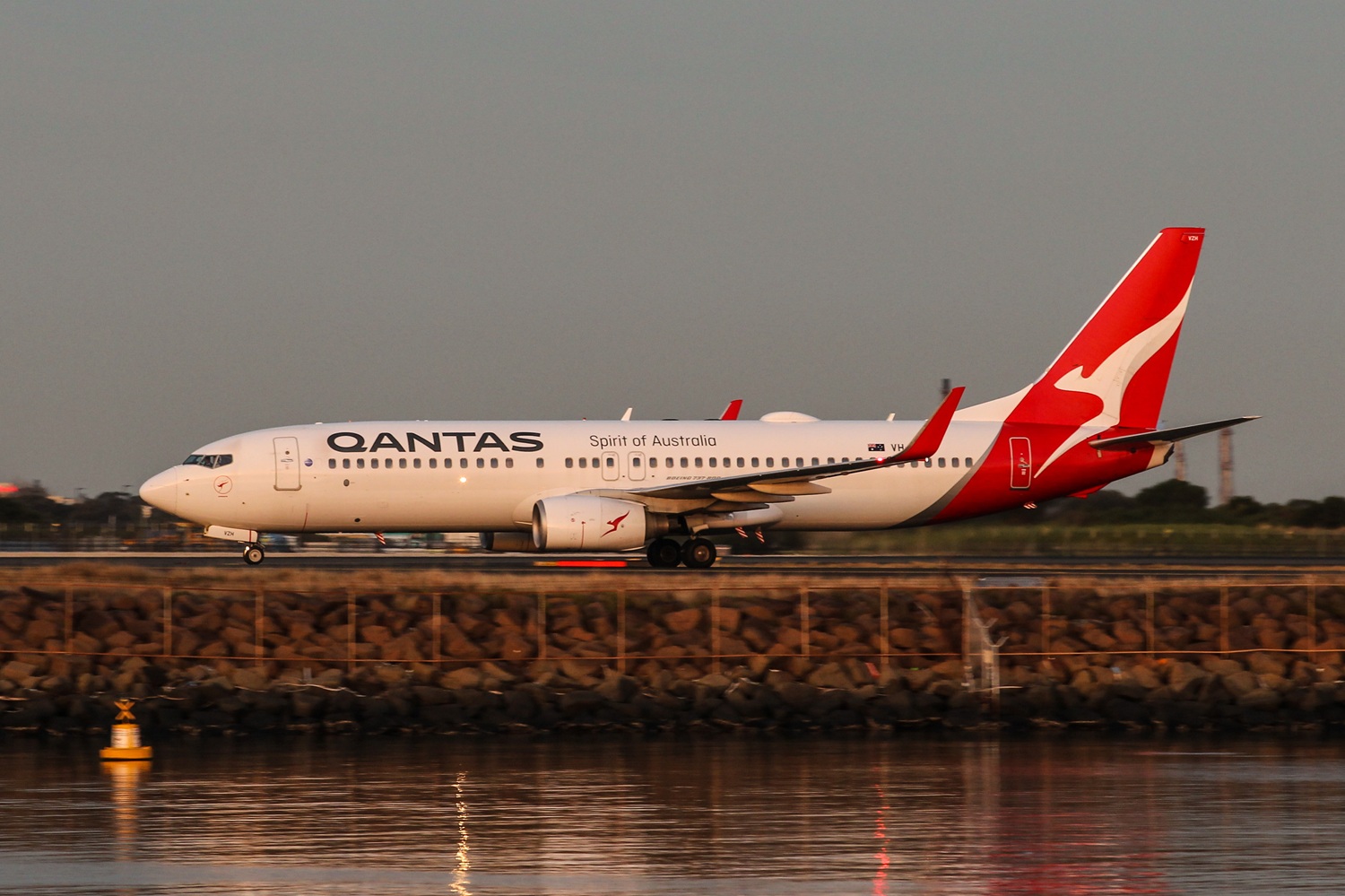 Qantas Boeing 737 Sydney