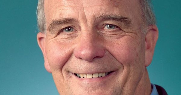 Queanbeyan service planned to honour former parliamentarian Jim Snow