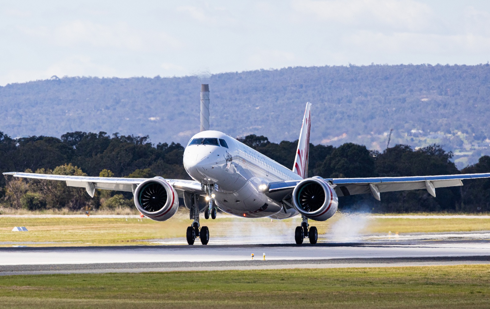 Virgin Australia E-190E2 plane