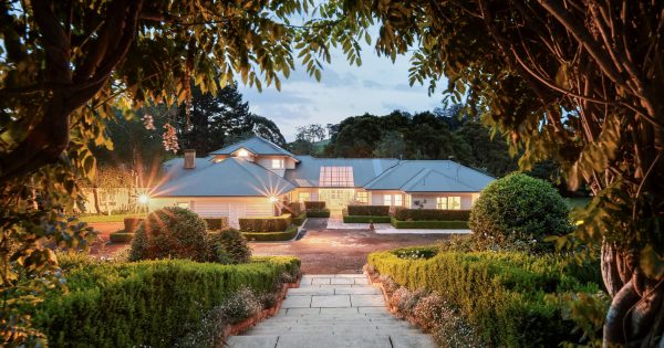 Escape to the country in style with this stunning Wildes Meadow retreat