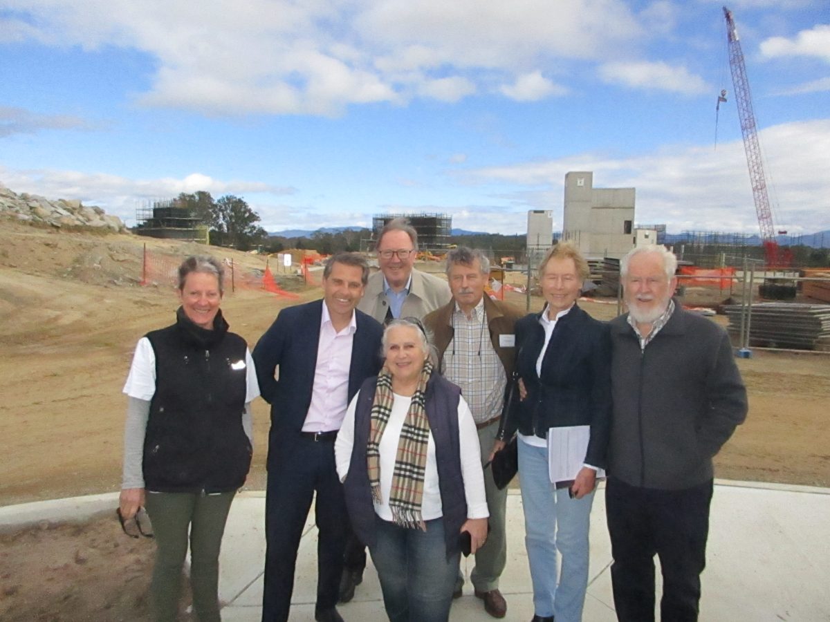 Lou Dampney, NSW Regional Health Minister Ryan Park, Member for Bega Dr Michael Holland, Mylene and Fitzroy Boulting and Anne and Peter Cormick. 