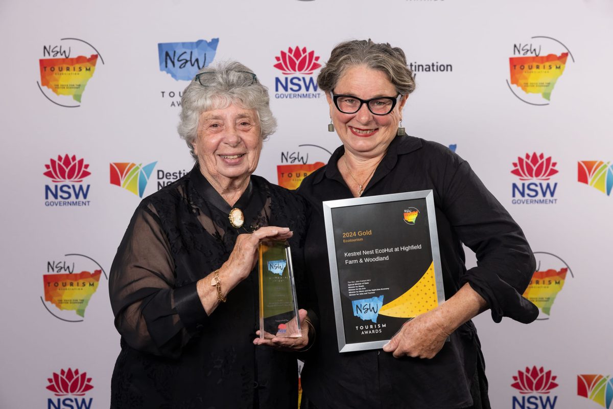 Kestrel Nest's Louise Freckleton (right) with mum, Adrienne at last week's awards. 